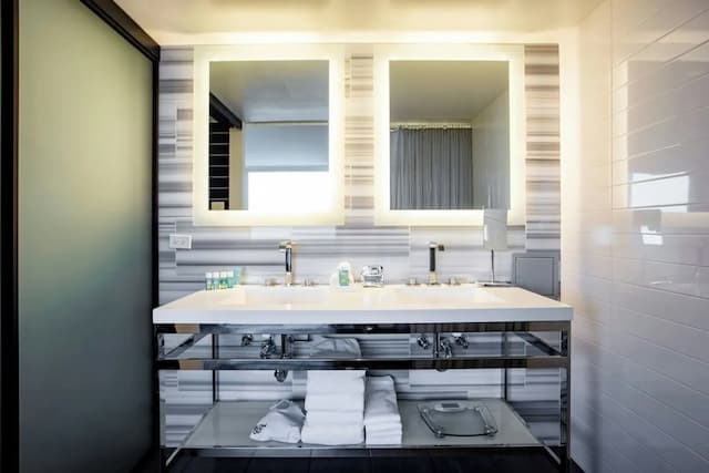 The Wade-Suite, 1 Bedroom, Lake View-6