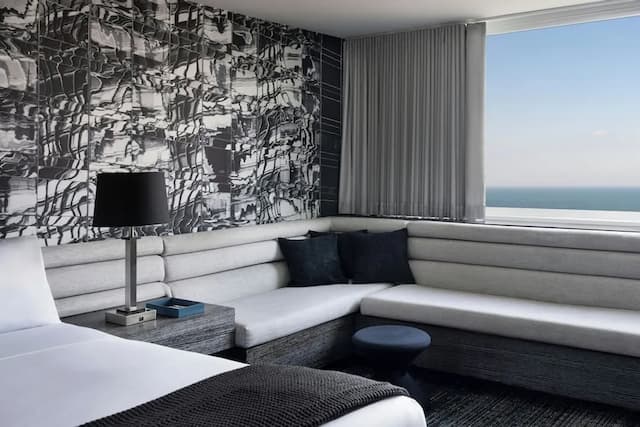 The Wade-Premium Room, 1 King Bed, Lake View-7