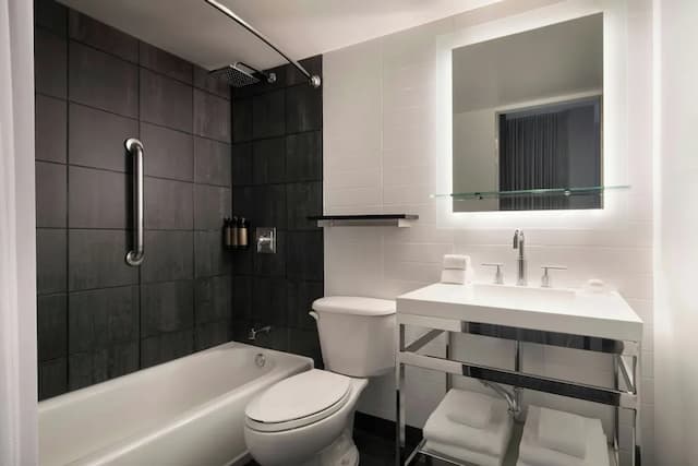 The Wade-Room, 2 Double Beds, Lake View-8