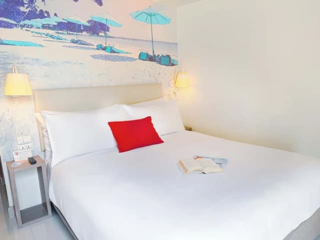 Travelodge Pattaya-标准房, 1 张大床-1