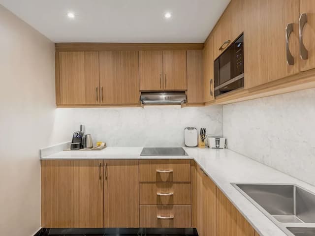 杜拜索菲特酒店-奢華開放式客房-10