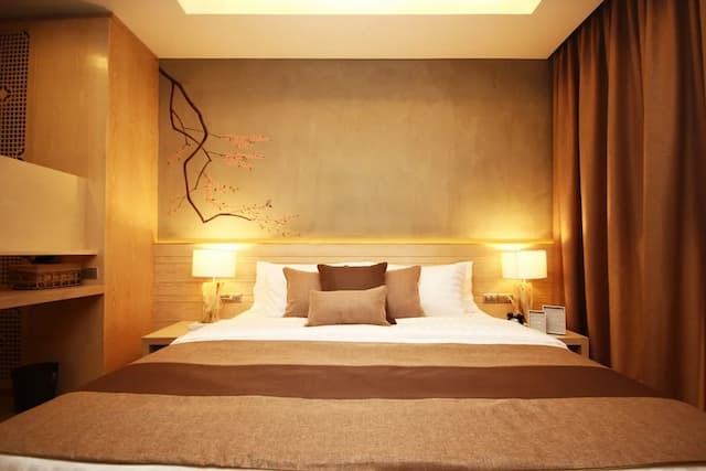 Chu Hotel-Deluxe Double or Twin Room, Balcony, Garden View-2