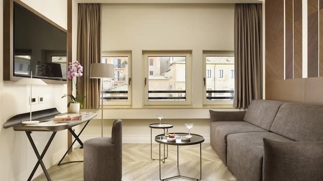 FH55 Grand Hotel Palatino-Suite, Hot Tub, City View-5