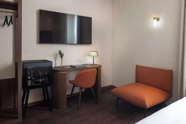 西班牙階梯 - 藝術飯店 | 烏納體驗飯店-豪華雙人房-5