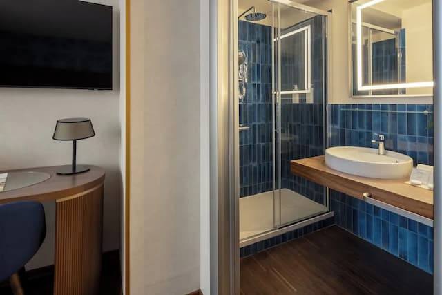 西班牙階梯 - 藝術飯店 | 烏納體驗飯店-套房-4