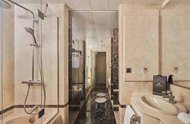 Wellington Hotel & Spa Madrid-Executive Room-5