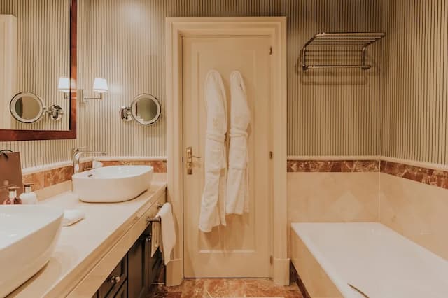 Wellington Hotel & Spa Madrid-Junior Suite Deluxe Skyline "The Wellington Club" Access-5