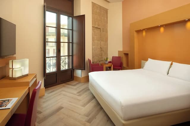 拿坡里UNA飯店-高級雙人房 (2 Adults + 1 Child)-2