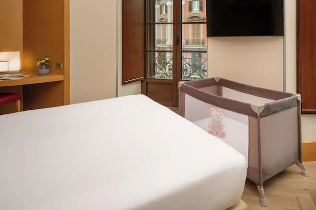 拿坡里UNA飯店-套房 (Double)-4