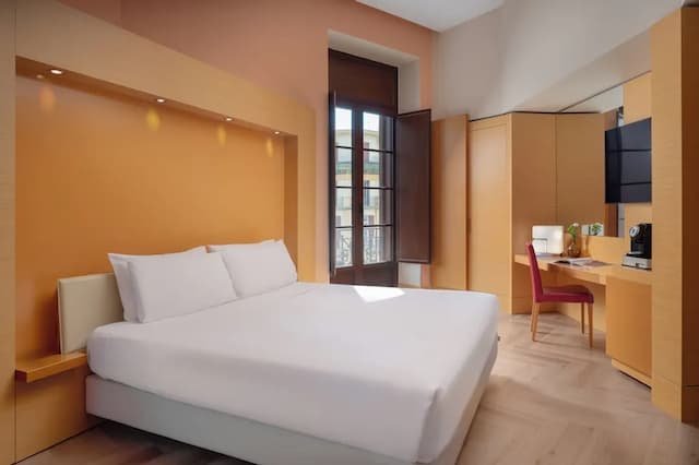 拿坡里UNA飯店-行政雙人房-1