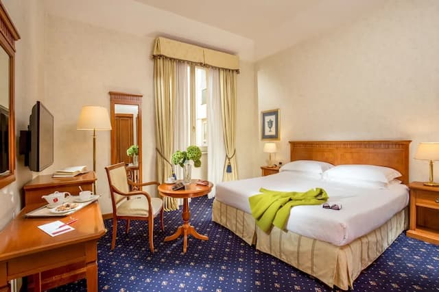 UNA Hotels Empire Roma-Superior Double Room-1