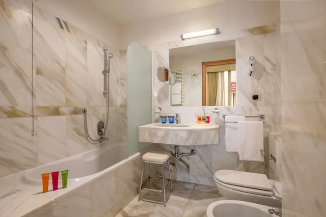 UNA Hotels Empire Roma-Superior Double Room-4