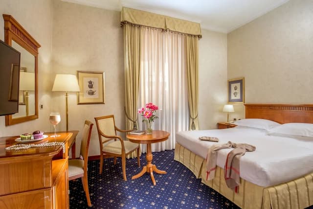 UNA Hotels Empire Roma-Superior Double Room-2