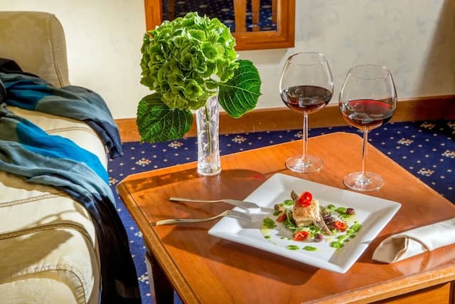 UNA Hotels Empire Roma-Classic Double Room-2