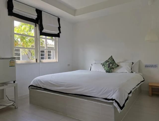 1715 ハウス - ホワイト ライノ-スタンダード スタジオ キングベッド 1 台-1