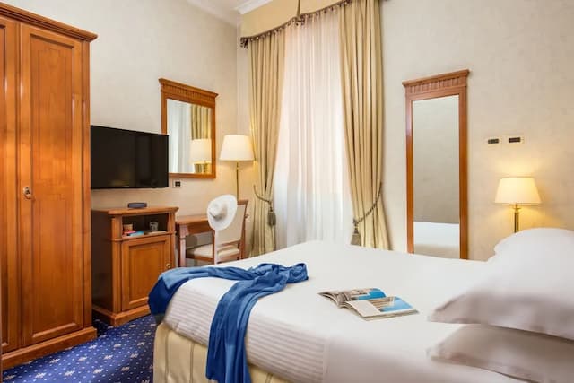 UNA Hotels Empire Roma-Classic Single Room, 1 Queen Bed-2