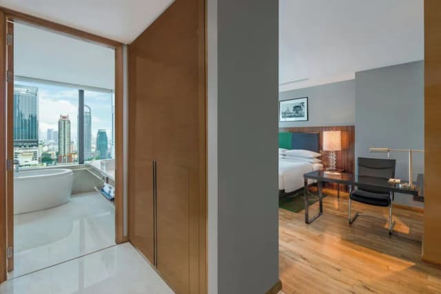 Renaissance Bangkok Ratchaprasong Hotel by Marriott-Junior Studio Suite, 1 King Bed, Non Smoking-4