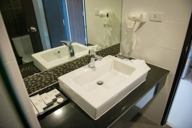 曼谷野餐飯店-標準雙床房-10