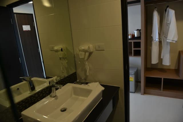 曼谷野餐飯店-高級雙人房-19