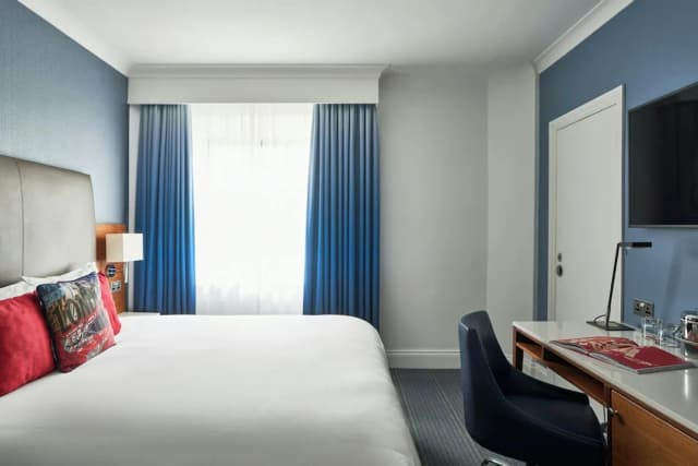 더 컴버랜드, 런던-디럭스 더블룸-3