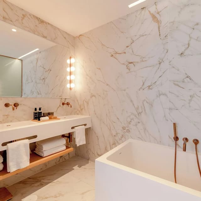 UMusic Hotel Madrid-Ultimate Room-4