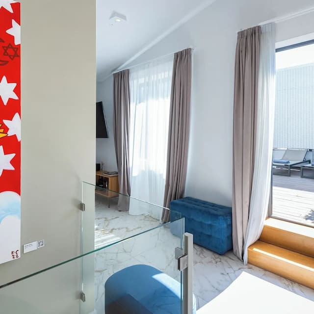 UMusic Hotel Madrid-Artist's Suite-2