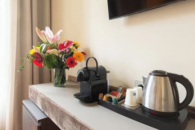 ホテル エンバシー-デラックス ダブルまたはツインルーム-2