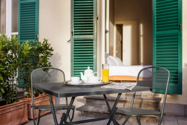 ホテル エンバシー-デラックス ダブルまたはツインルーム-5