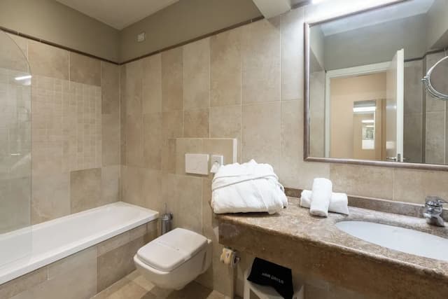 ホテル エンバシー-デラックス ルーム-7