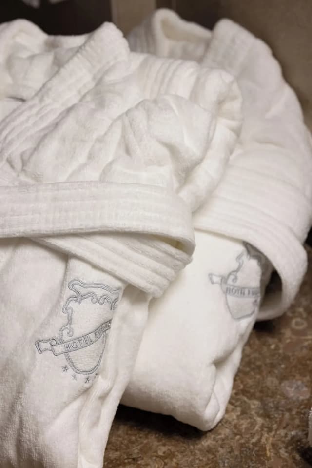 ホテル エンバシー-デラックス ルーム-6