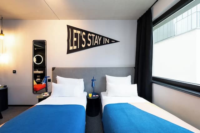 維也納社交中心飯店-標準雙床房-2