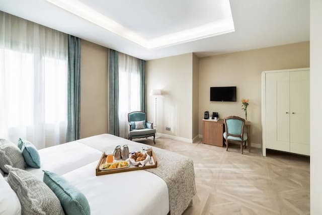 Lamaro Hotel-Executive Plus-1