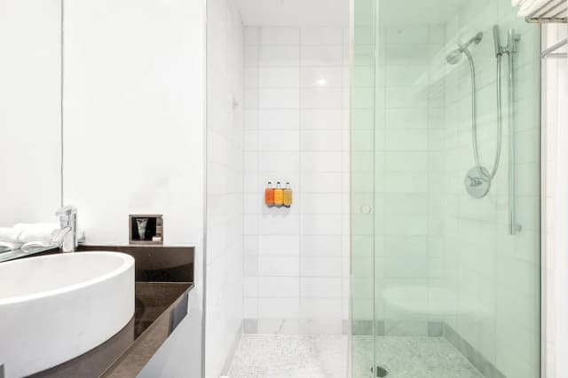 The O Hotel, Trademark Collection by Wyndham-华丽客房, 1 张大床, 无烟房-13