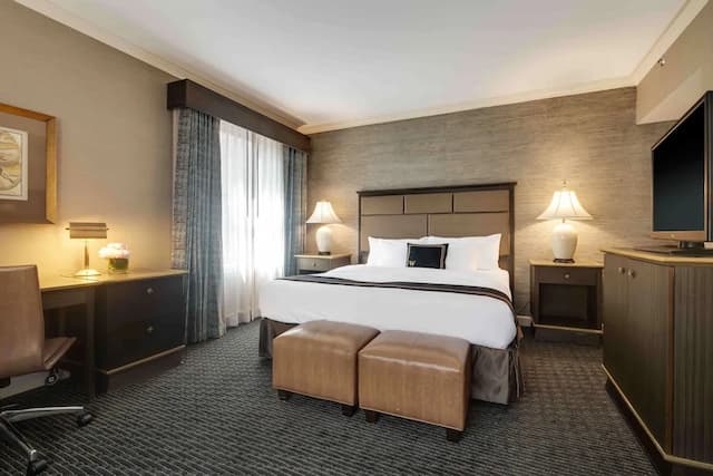 The Whitehall Hotel, BW Premier Collection-套房, 1 张特大床, 无烟房 (Four Poster Bed;with Sofabed)-1