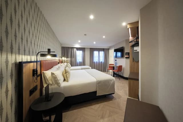 巴塞隆納加泰羅尼亞公園普泰克斯飯店-高級三人房 (2 adults + 1 children)-4