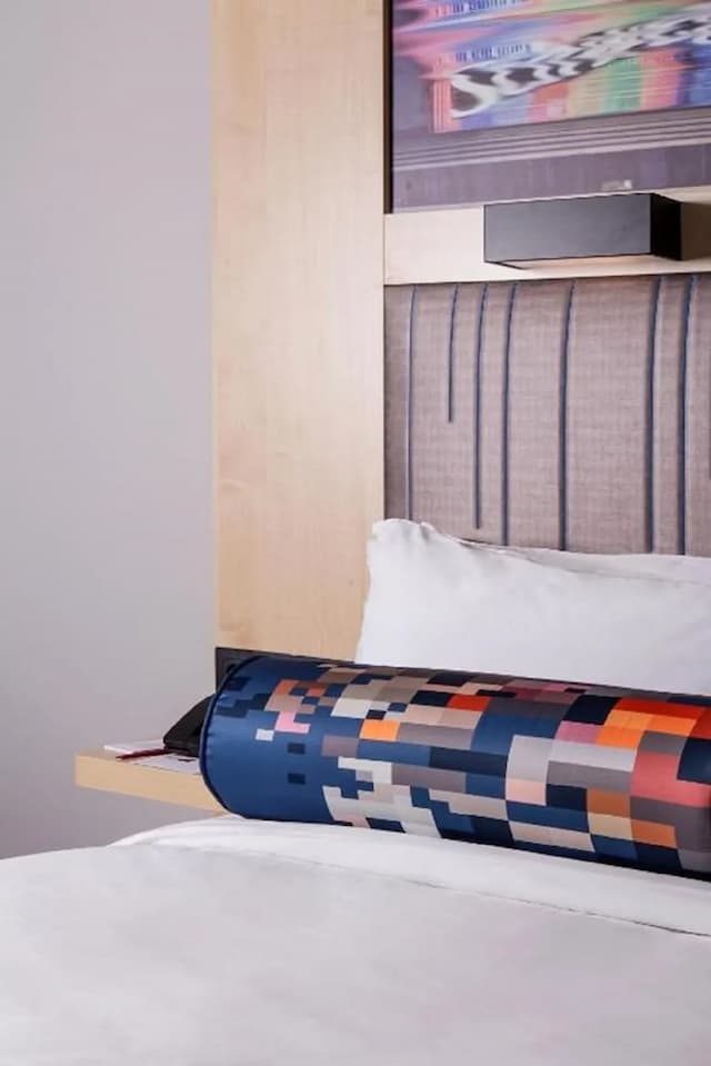 アロフト マドリード グラン ヴィア-aloft Room Queen Bed, Gran Via View-1