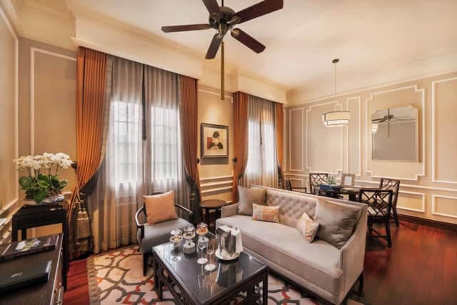 Sofitel Legend Metropole Hanoi-Heritage wing, Charlie Chaplin Suite with Metropole Privileges and Benefits, King Bed-2
