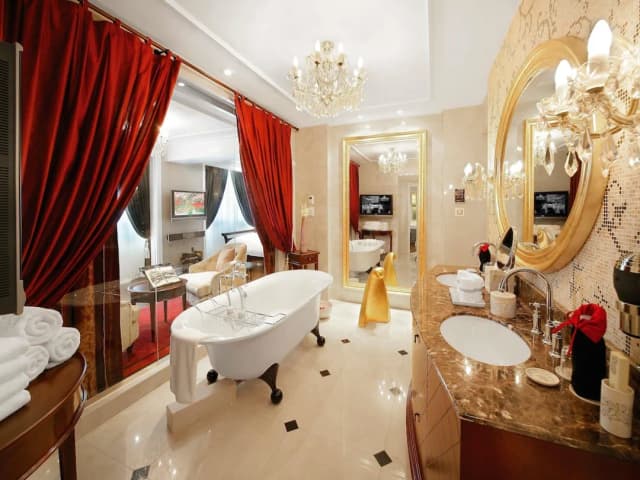 Sofitel Legend Metropole Hanoi-Opera wing, Grand Prestige Suite with Club Privileges and Benefits, King Bed-9