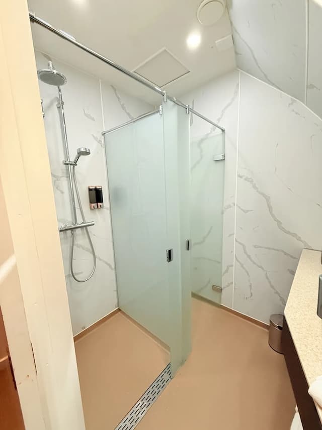 大道酒店-Superior Family Room-5