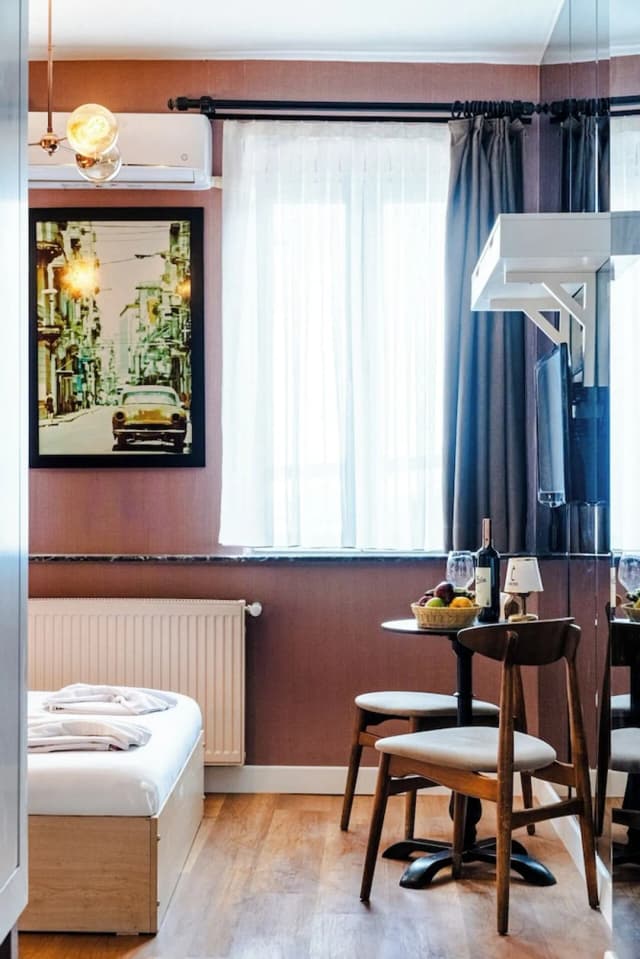 Cheers Porthouse-Standard Double Room-3