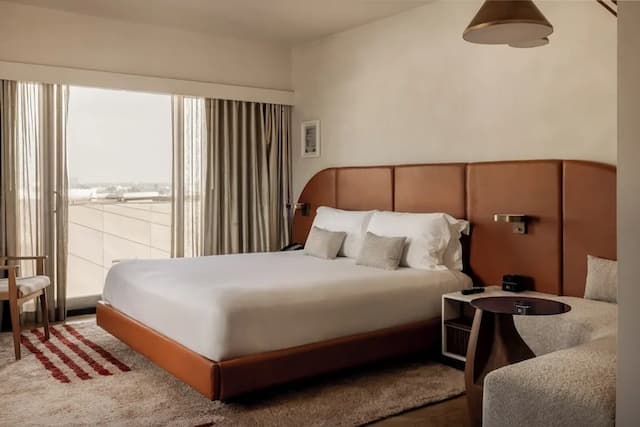 シックスティ ビバリーヒルズ-クラブ ルーム キングベッド 1 台 (Skyview)-1