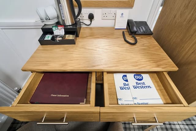 ベストウェスタン グレーター ロンドン ホテル-スタンダード アパートメント ベッド (複数台) 禁煙 キッチン-5