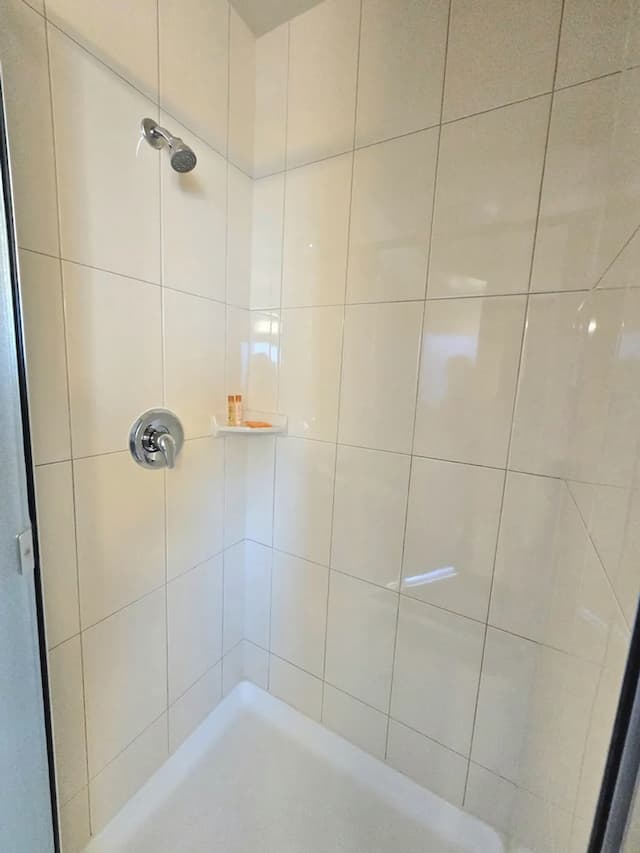 Breeze Inn-Deluxe Double Room, 2 Queen Beds, Non Smoking, Jetted Tub-8