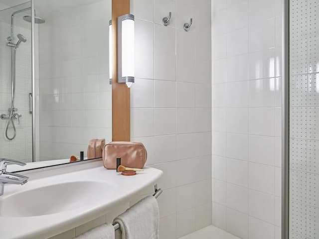 이비스 바르셀로나 센트로 사그라다 파밀리아-룸 (New Bedding)-2