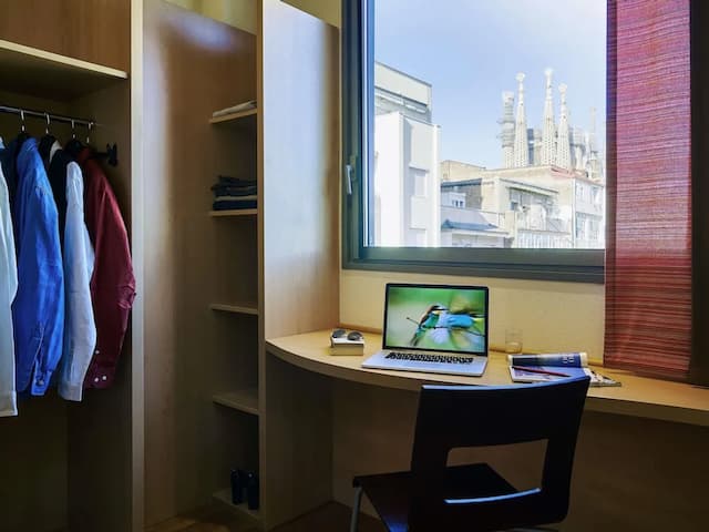 이비스 바르셀로나 센트로 사그라다 파밀리아-룸 (New Bedding)-1