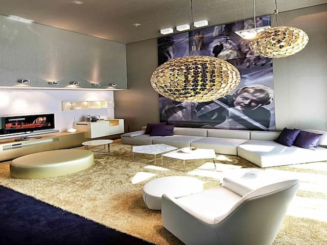 Sofitel Munich Bayerpost-IMPERIAL SUITE - King Size Bed - Glamorous New Hollywood Look-8