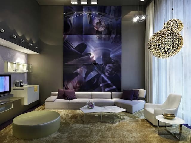 Sofitel Munich Bayerpost-IMPERIAL SUITE - King Size Bed - Glamorous New Hollywood Look-9