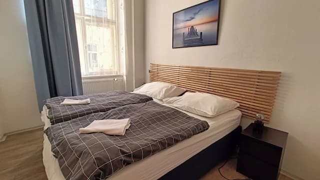 A Plus Hostel - Centrum-基础双人房 (Bathroom/Kitchen shared)-3