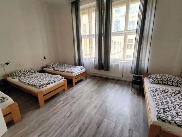 A Plus Hostel - Centrum-基础宿舍 (4-Bed Mixed, Bathroom/Kitchen shared)-2