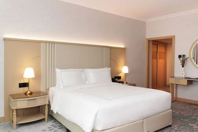 Swissôtel Al Murooj Dubai-华丽套房-1